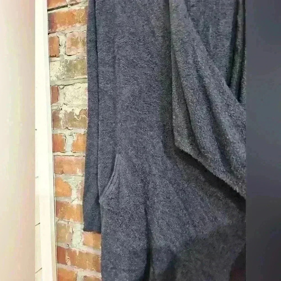 Barefoot Dreams CozyChic Lite® Island Wrap Size S/M - Picture 4 of 9